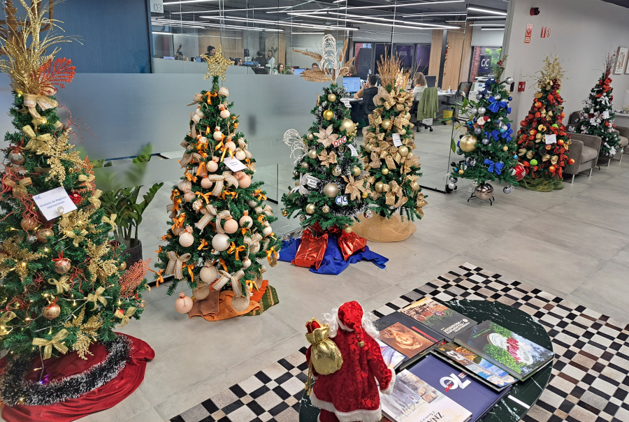 CIC Caxias promove decoração de 19 árvores de Natal para doação a entidades assistenciais