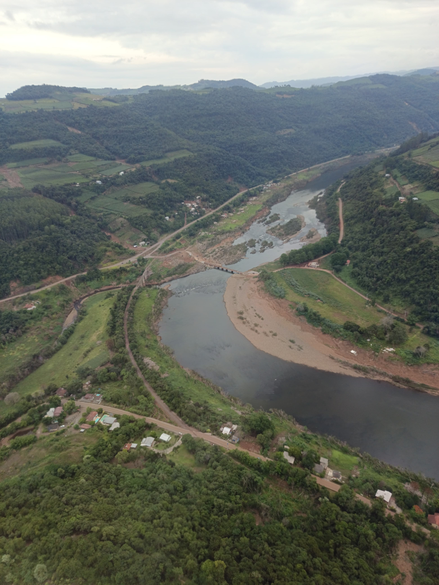 Projeto Bombas Verdes: sementes em capsulas são dispersadas em áreas atingidas pelos deslizamentos em Bento Gonçalves