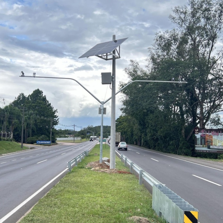 É fake! que as câmeras da CSG controlam a velocidade entre elas e têm função de multar. Só os radares multam!